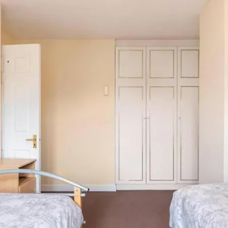 In Kimmage Quarto em Acomodações Particulares Dublin